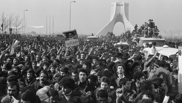 فشرده ریشه های انقلاب ایران ، نوشتاری برای نسل پس از انقلاب